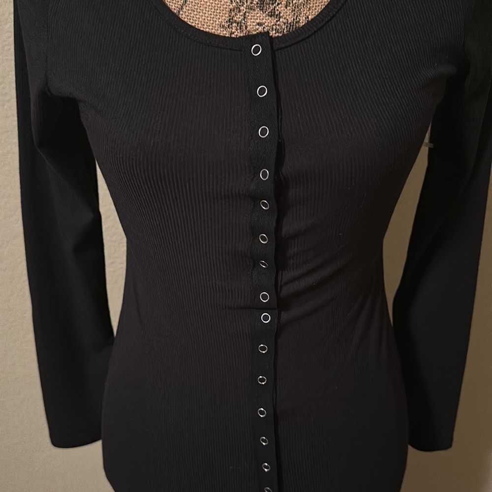 Black Dress - Picture 2 of 5